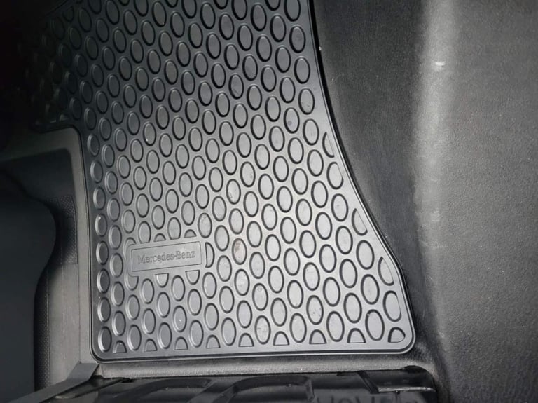 Mercedes Benz Vito MPV Manual 9 Seater