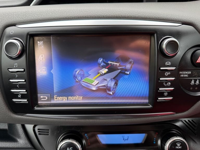  Toyota Yaris 1.5 Hybrid Icon 5dr CVT AUTOMATIC Petrol/Electric Hybrid