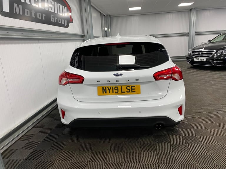 2019 Ford Focus 1.0T EcoBoost Zetec Euro 6 (s/s) 5dr HATCHBACK Petrol Manual