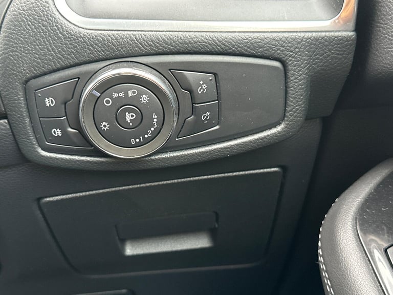 2015 Ford S-Max 2.0 TDCi 180 Titanium 5dr Powershift MPV DIESEL Automatic