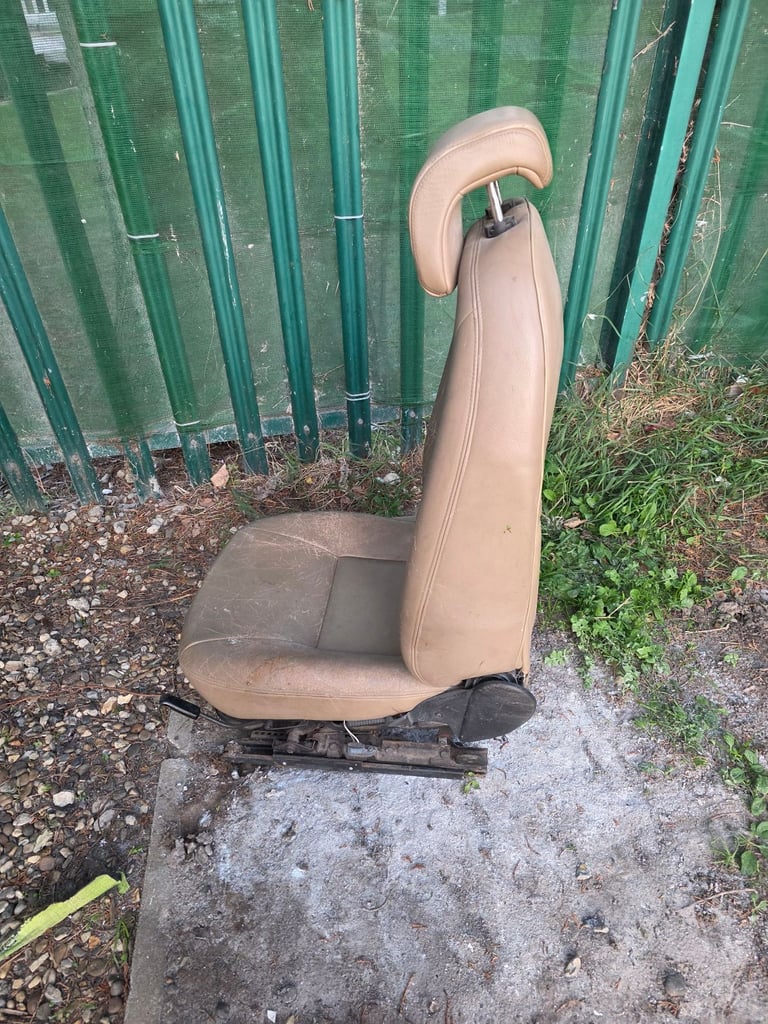 FREE 2x van seats camper conversion