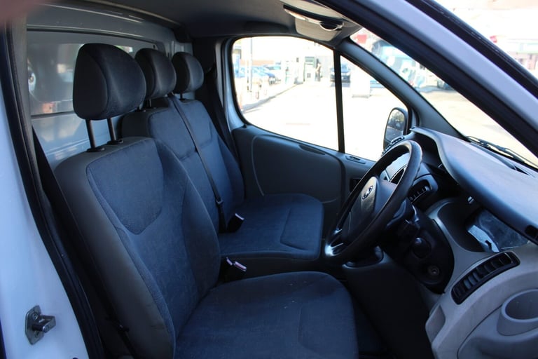 2006 Nissan Primastar SE 2900 LWB DCI SHR Panel Van Diesel Manual