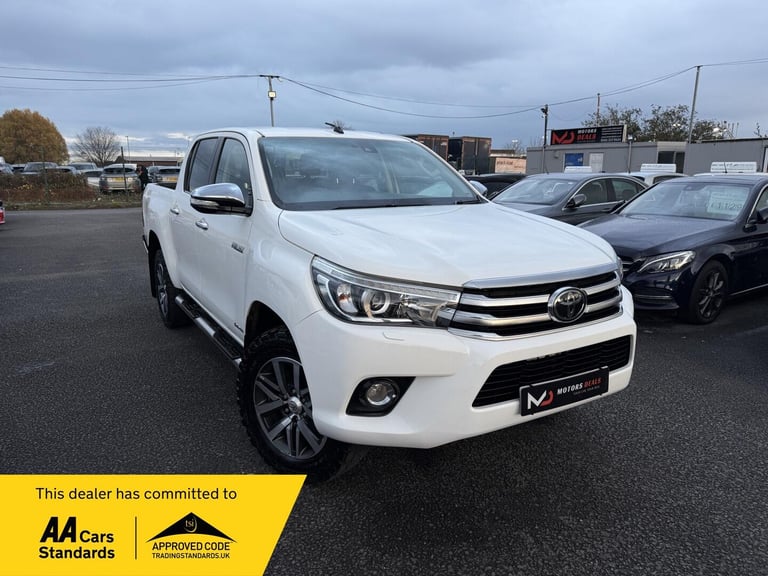2016 Toyota Hilux Invincible D/Cab Pick Up 2.4 D-4D PICK UP DIESEL Manual
