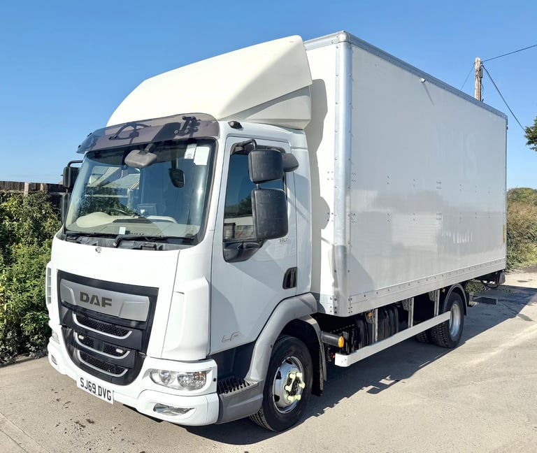2019 DAF LF45,180 GRP BOX VAN TAIL-LIFT 7.5T EURO-6 CAMPER 36,000 MILES HORSEBOX