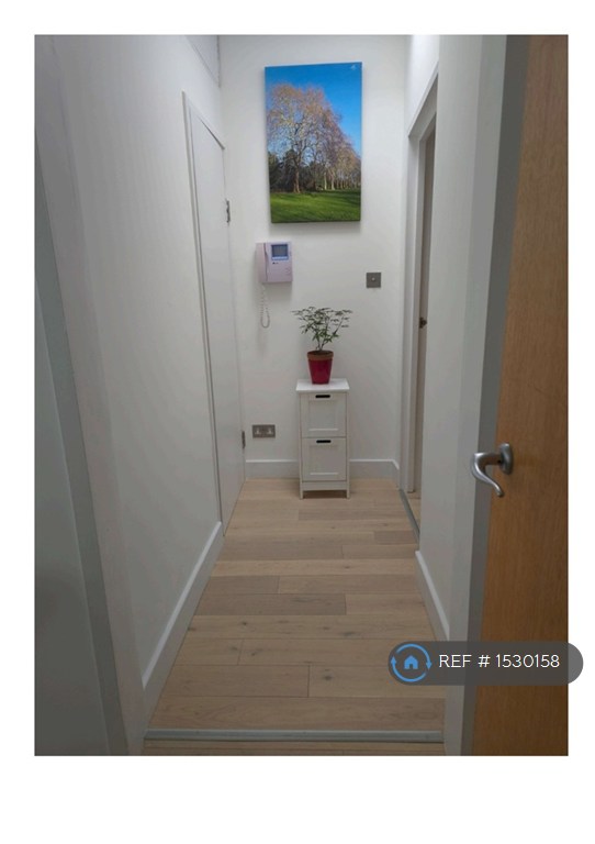 1 bedroom flat in Finborough Road, London, SW10 (1 bed) (#1530158)