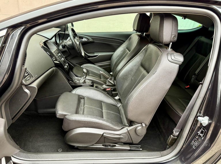 2016 VAUXHALL ASTRA GTC 1.6 i Turbo Limited Edition Black Manual Petrol