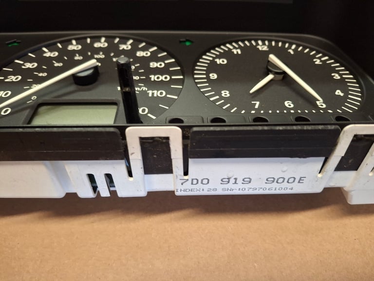 VW Volkswagen T4 Transporter instrument cluster speedometer dashboard 