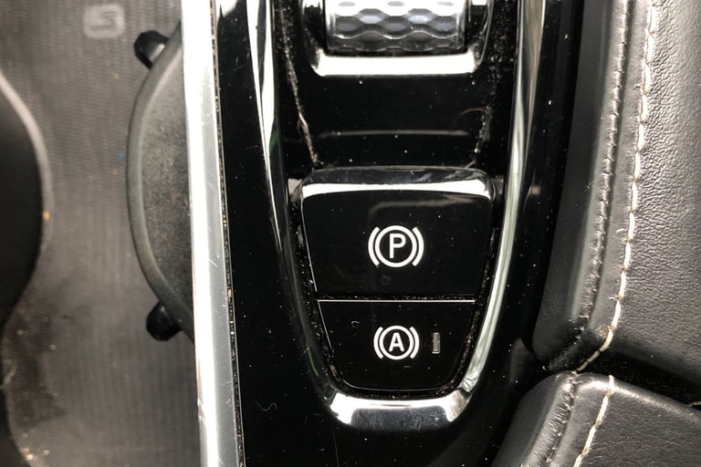 2019 Volvo S90 2.0 T4 R DESIGN 4dr Geartronic Saloon PETROL Automatic