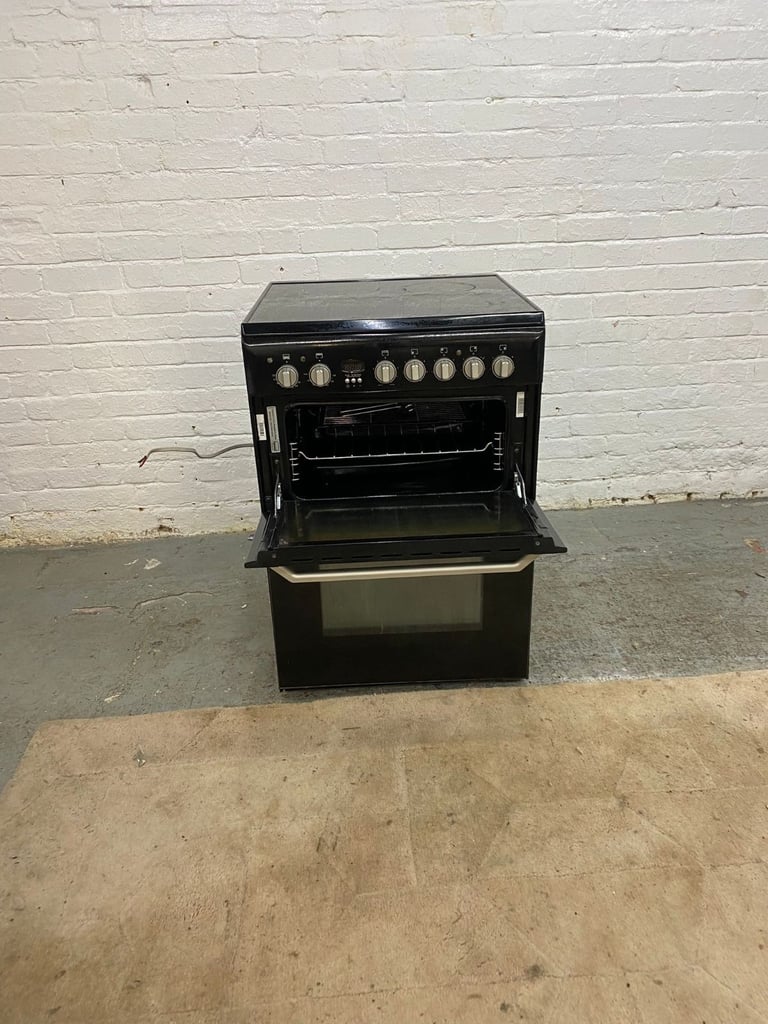 Beautiful Indesit Black 60CM Ceramic Electric Cooker With O