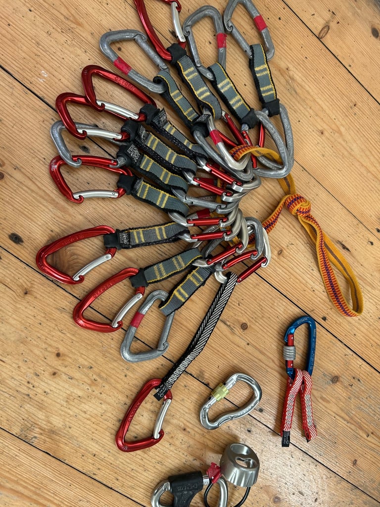 image for Wild country oxygen 12 quick draws and dmm belay device