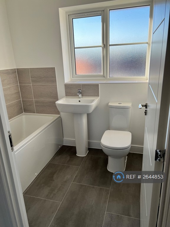 3 bedroom house in Sephton Drive, Longford, Coventry, CV6 (3 bed) (#2644853)