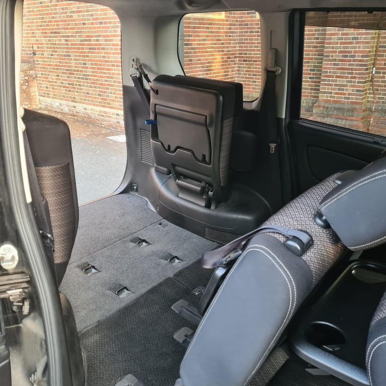 2014 Nissan Serena S-Hybrid low mileage HighWay Star ULEZ FREE NOT Elgrand Estima Stepwagon Voxy