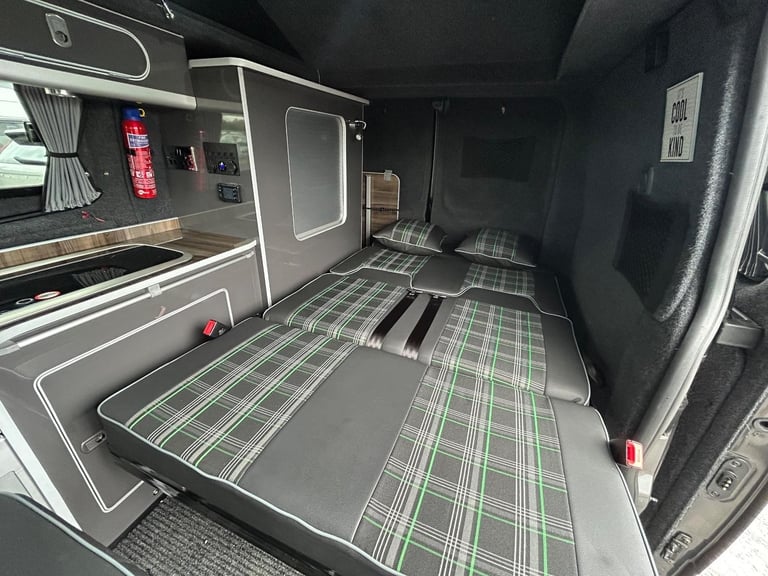 Ford Transit Custom Campervan Conversion - 2.0 300 EcoBlue Limited Ca... 2018/18