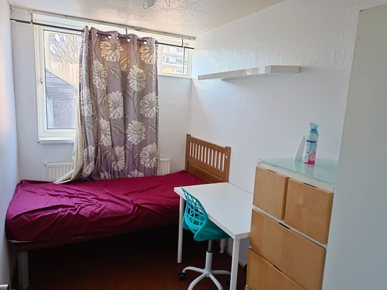 Room to rent 