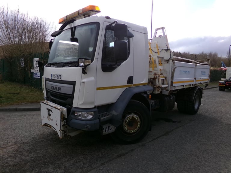 2014 (14) LEYLAND DAF LF 250 ECON TIPPER. 18 TON GVW. TARMAC SPEC BODY. MANUAL