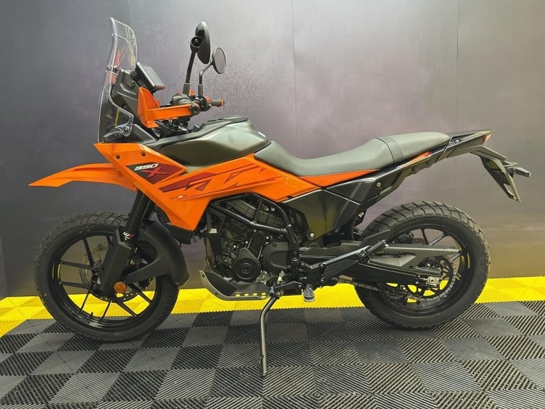 KTM 390 ADVENTURE X, 2025 low miles