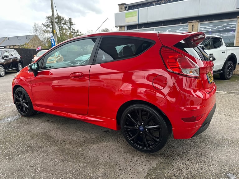 2014 Ford Fiesta 1.0 EcoBoost 140 Zetec S Red 3dr HATCHBACK Petrol Manual