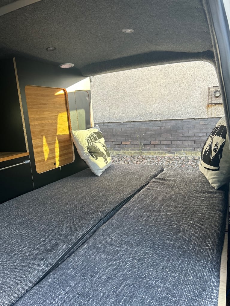 Volkswagen, TRANSPORTER, Panel Van, 2011, Manual, 1968 (cc)