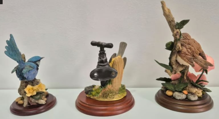 Collection of x15 display birds by Country Artists, Russell Willis and Views of Nature