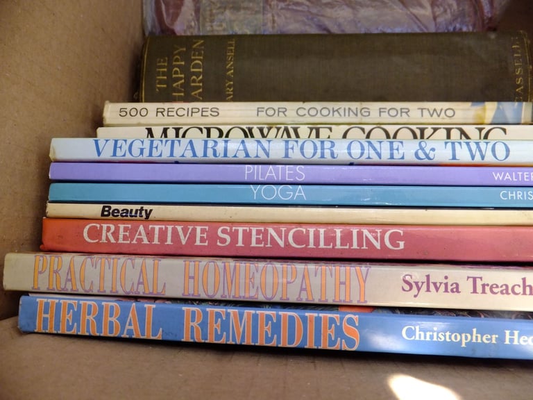 3 boxes Assorted books    [total 62 books]