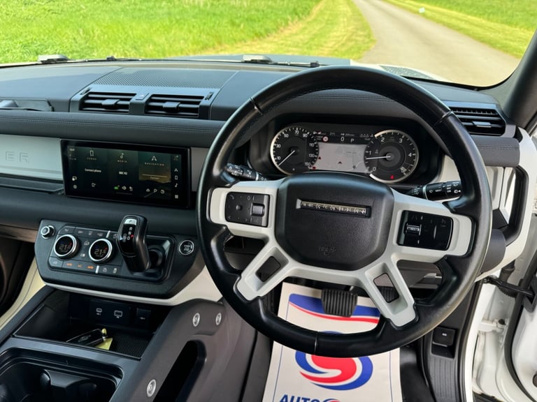 2023 Land Rover Defender 90 3.0 D250 MHEV Hard Top Fuji White - 14,825 Miles 