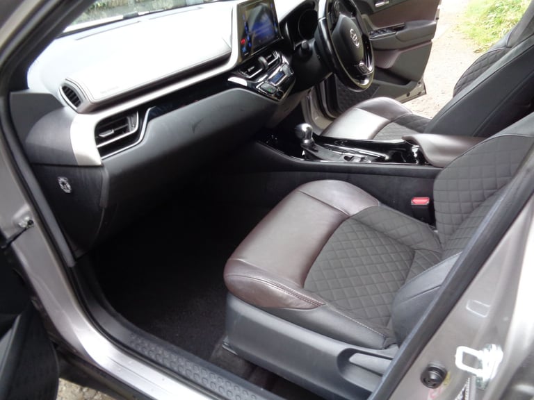 Toyota, C-HR, Hatchback, 2017, Other, 1798 (cc), 5 doors