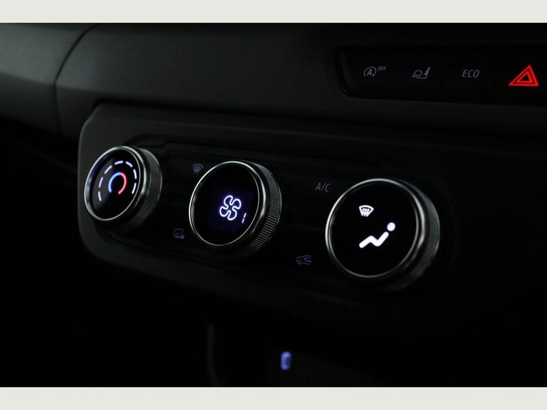 2025 Renault Master MM35 Blue dCi 130 Advance Medium Roof Van PANEL VAN DIESEL Manual