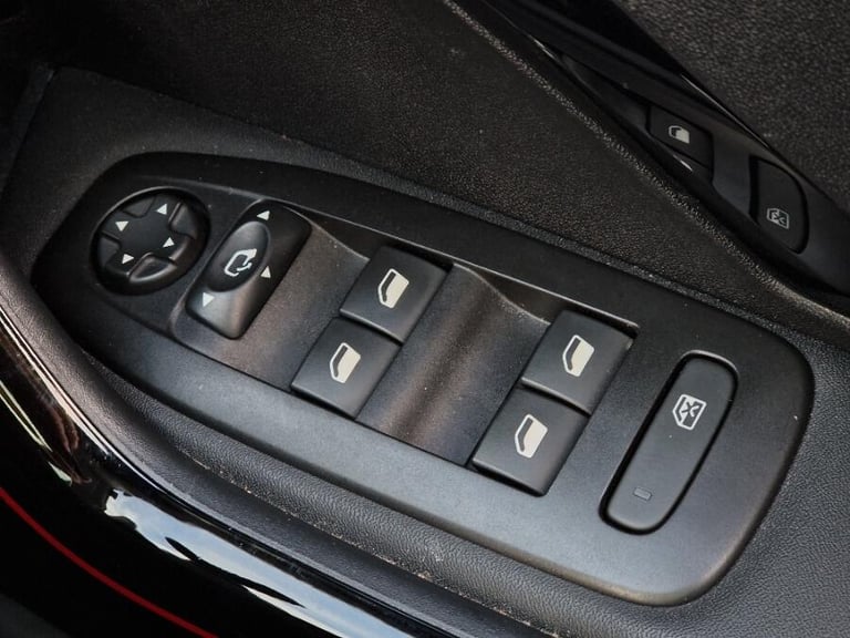 2019 Peugeot 2008 1.2 Puretech Gpf Gt Line Suv 5dr Petrol Manual Euro 6 (s/s) (110 Ps) HATCHBACK ...
