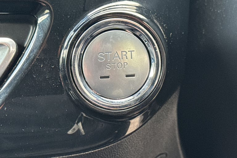 2025 MG MG HS 106287 Hatchback Petrol Automatic