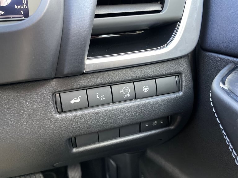 2022 Nissan Qashqai 1.3 DiG-T MH 158 Tekna 5dr Xtronic HATCHBACK PETROL Automatic