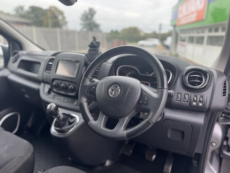 2019 Vauxhall Vivaro 1.6 CDTi 2900 BiTurbo ecoTEC Limited Edition Nav Crew Van Double Cab 5dr Di ...