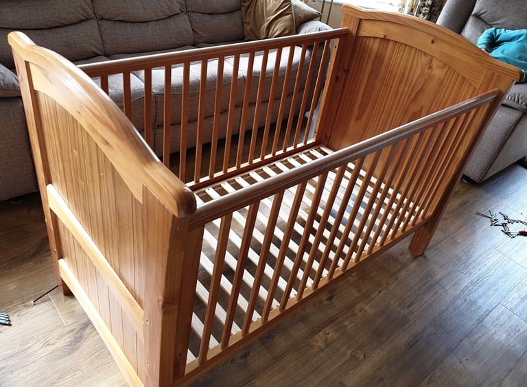 Cot bed, convertible