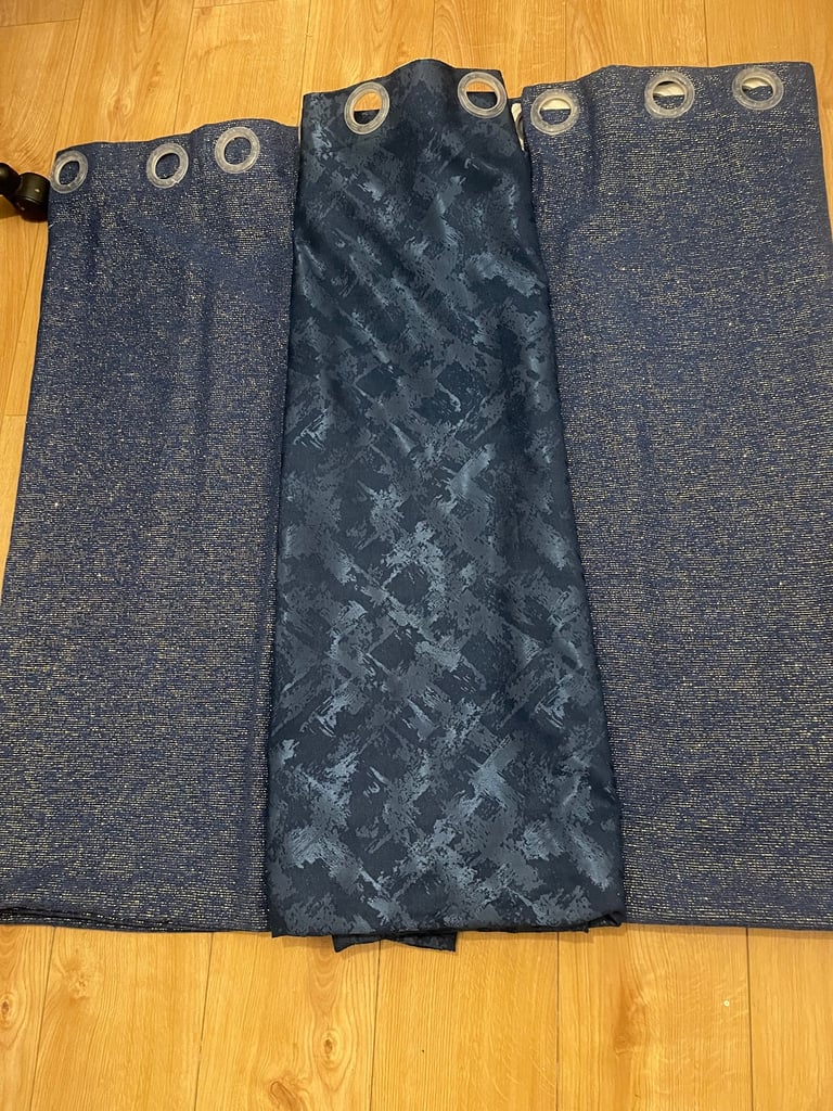 image for 3 curtains