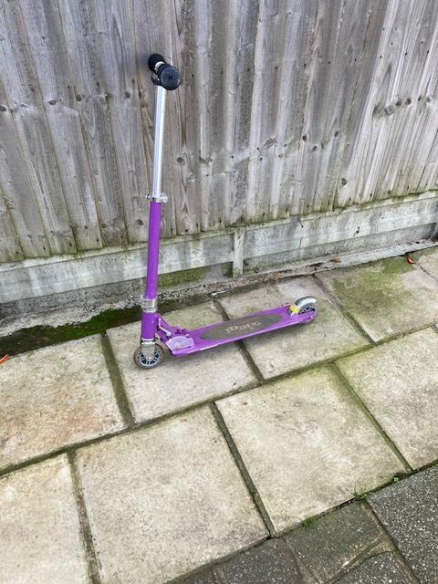JD BUG  ALUMINIUM SCOOTER only £10  in GOOD USED CONDITION   still for sale