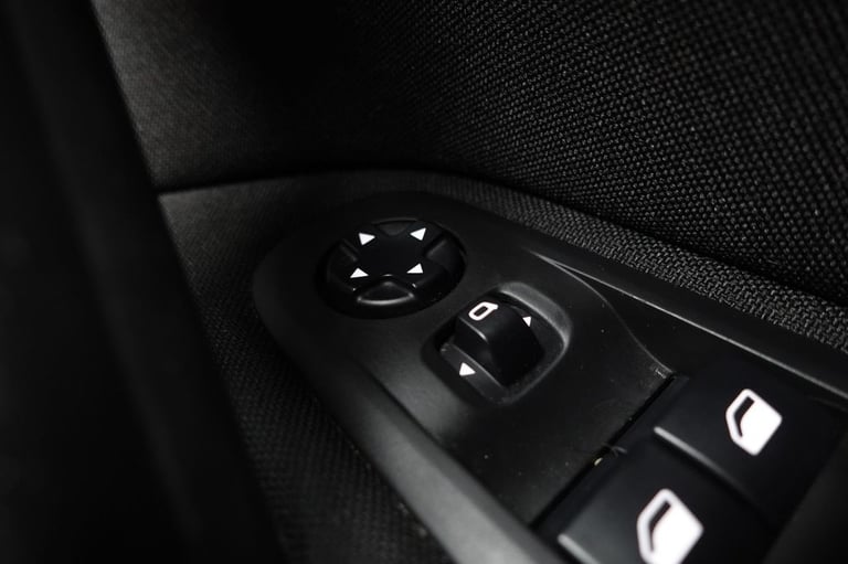 2017 Peugeot 308 SW 1.6 BlueHDi Active Estate 5dr Diesel Manual Euro 6 (s/s) (100 ps) Estate Dies...