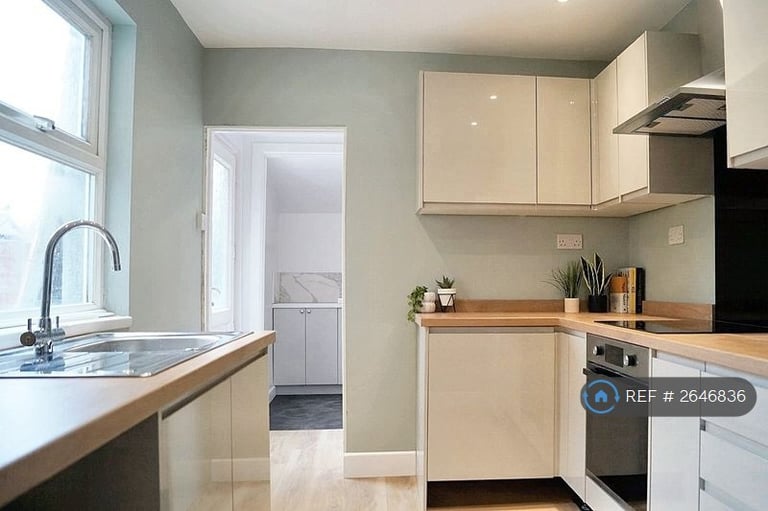 3 bedroom house in Great Western Road, Gloucester, GL1 (3 bed) (#2646836)