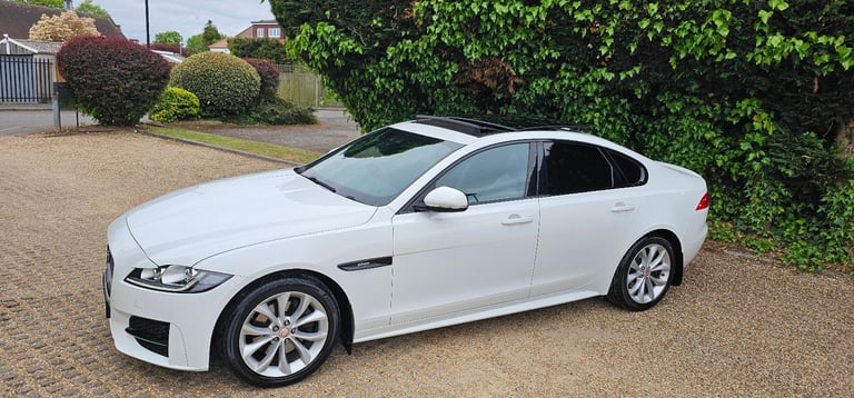2016 Jaguar XF R-Sport 2.0D 180 Automatic 