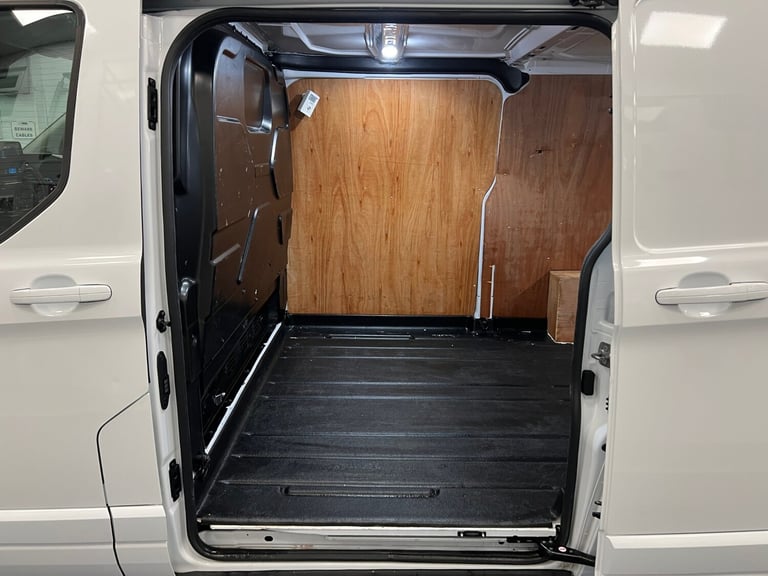 2021 Ford Transit Custom 300 LIMITED 2.0TDCI ECOBLUE 130PS LWB VAN (EURO 6) PANEL VAN Diesel Manual
