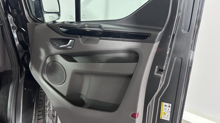 2020 Ford Transit Custom 2.0 EcoBlue 185ps Low Roof D/Cab Limited Van PANEL VAN DIESEL Manual