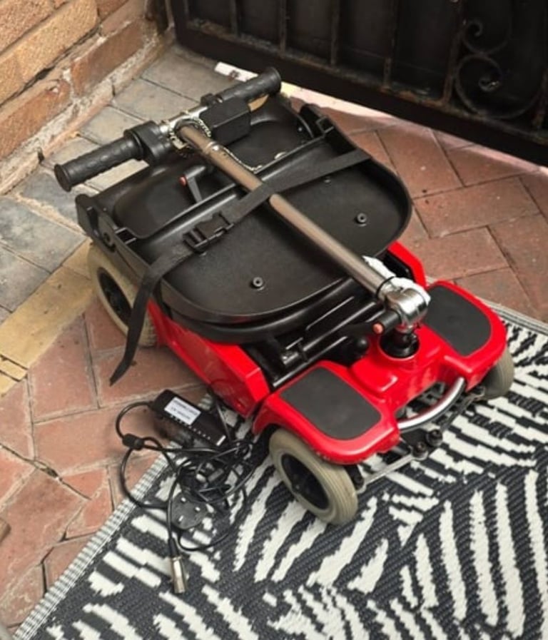 Selling to to Terminalillness. . CareCo Scootcase. Just Serviced. 16St. 10mls R. Airline Friendly 