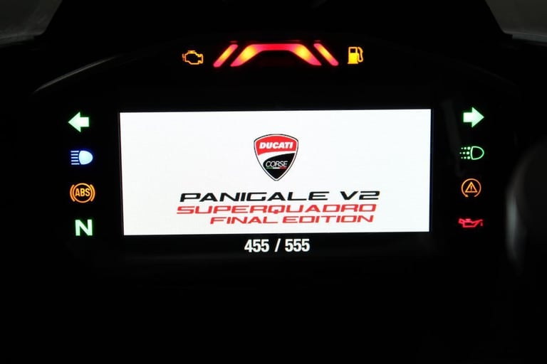 2024 Ducati Panigale V2 Superquadro Final Edition #455/555
