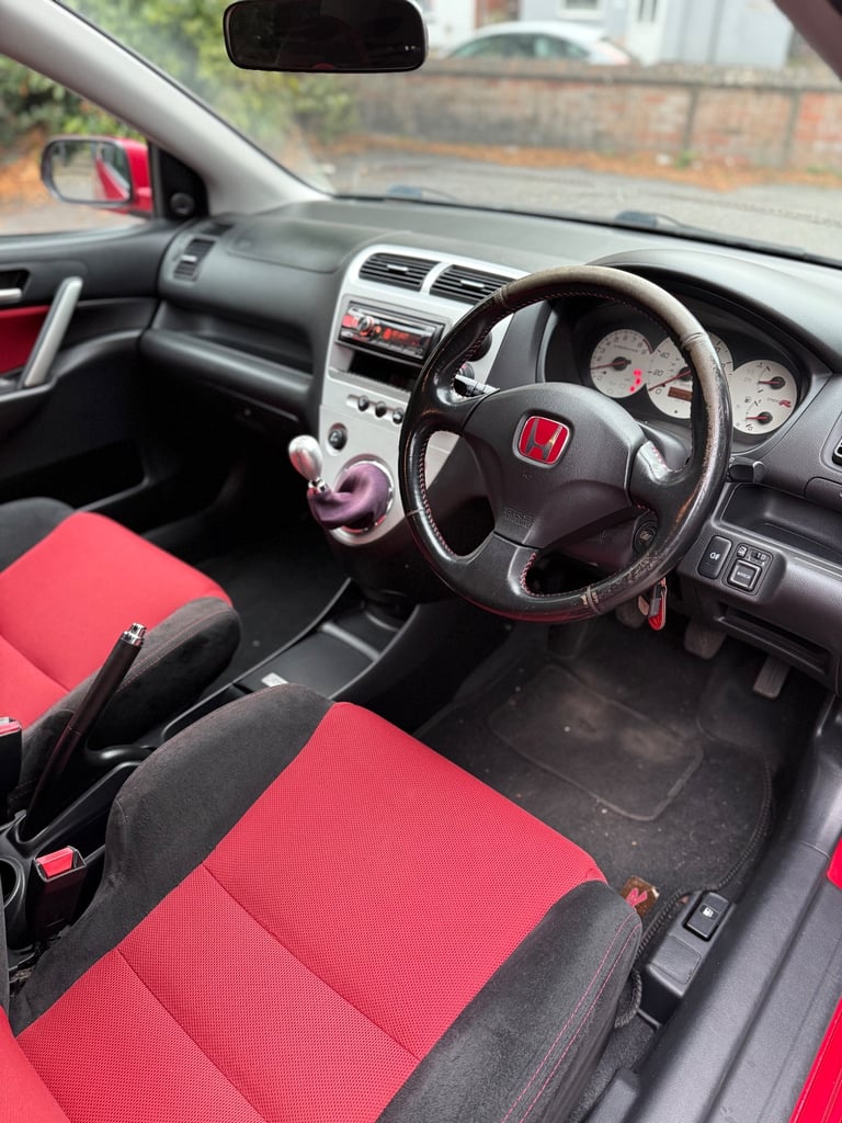2005/05 Honda Civic Type R EP3 - Milano Red - MOT Oct 26