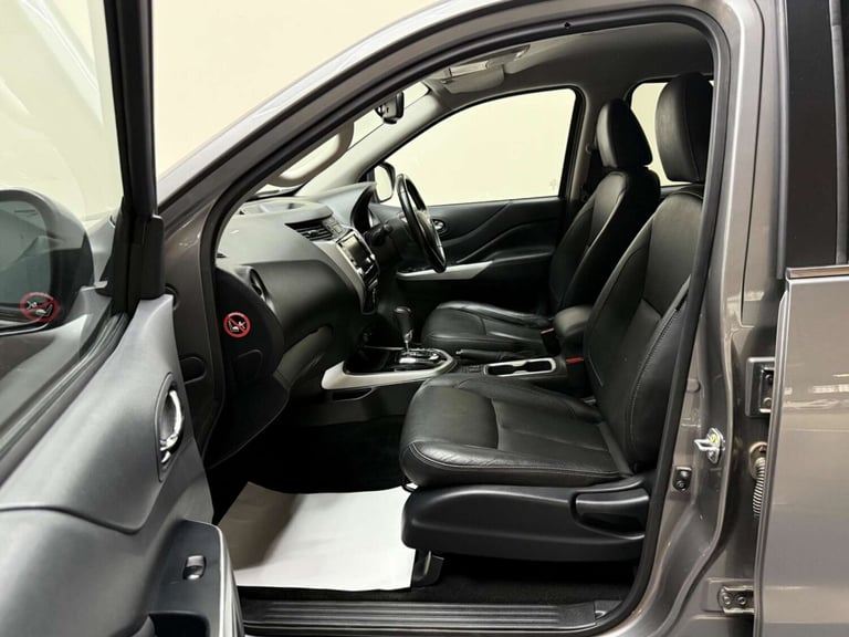 2020 Nissan Navara Double Cab Pick Up Tekna 2.3dCi 190 TT 4WD Auto PICK UP DIESEL Automatic