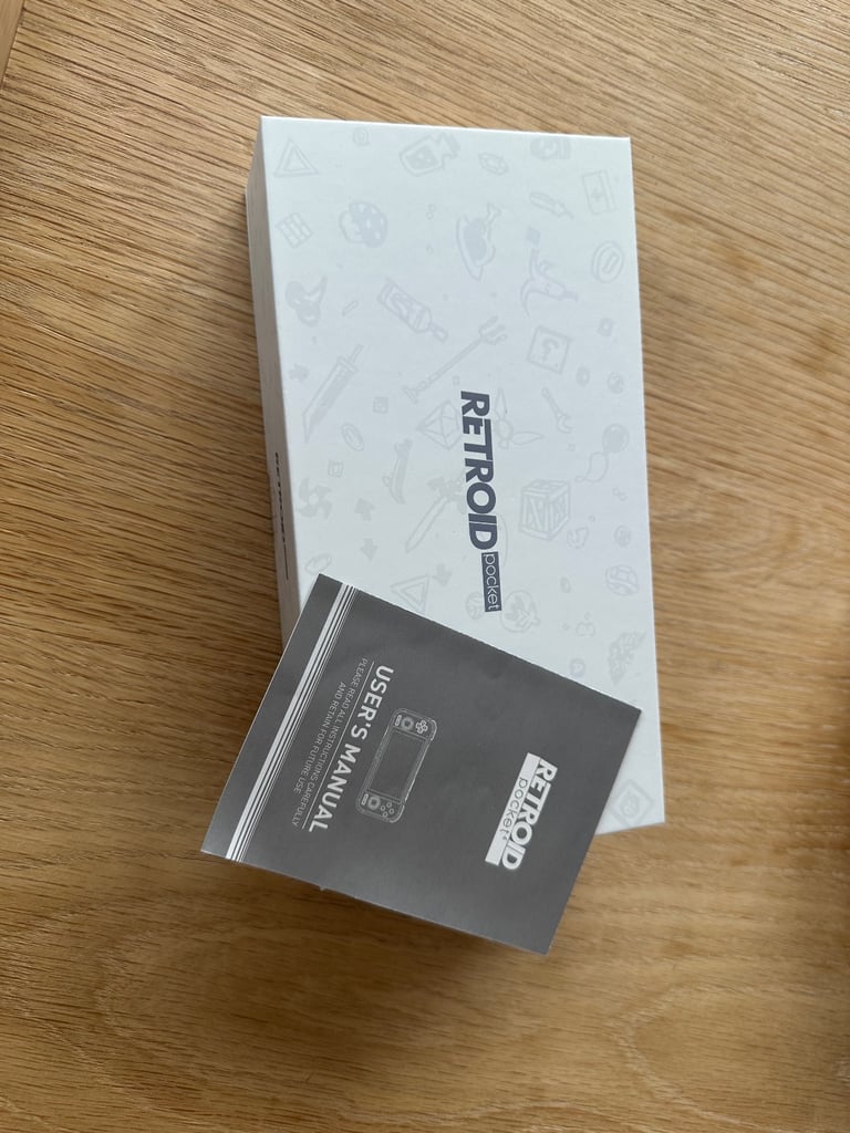 🎮 Retroid Pocket 4 Pro Handheld Gaming Console – Like New (w/ Official Accessories) – £180