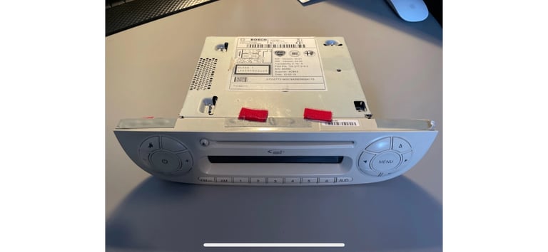 Fiat 500 Stereo Radio CD player from 2015