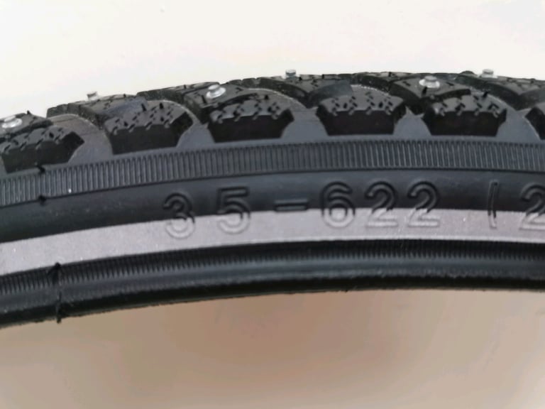 New Unused Schwalbe Marathon Winter Bicycle Bike Tyre 700 x 35c
