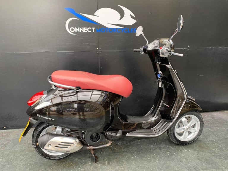 PIAGGIO VESPA 125cc PRIMAVERA SCOOTER LOW MILEAGE HPI CLEAR
