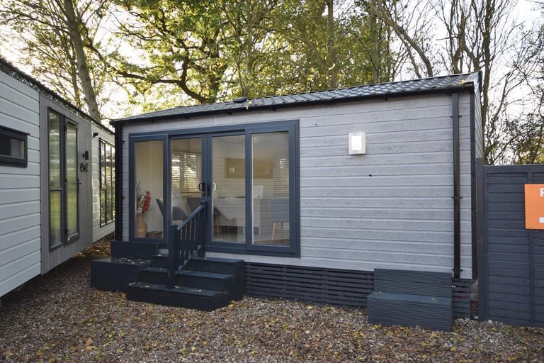 Sunrise Lodges Office | Or Glamping POD | 19x12 Mobile Log Cabin 