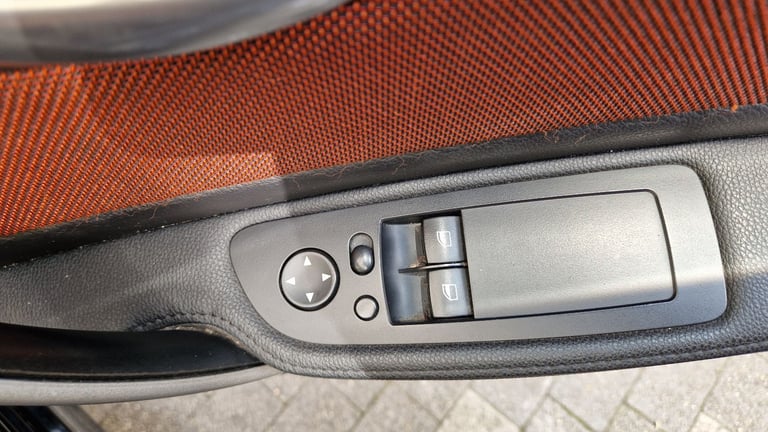 BMW, 1 SERIES, Hatchback, 2009, Manual, 1599 (cc), 3 doors