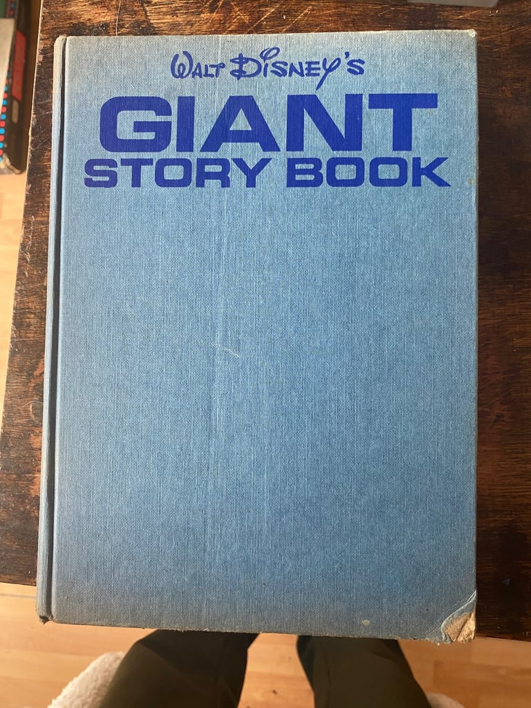 Walt Disneys Giant Story Book (1974)